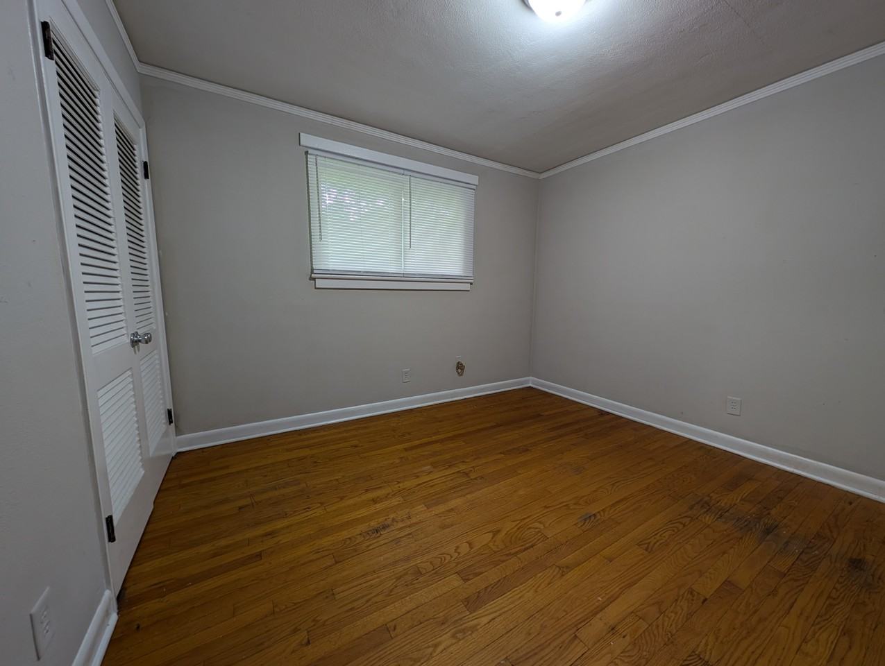 2820 Kulman Pl - Photo 4 of 7