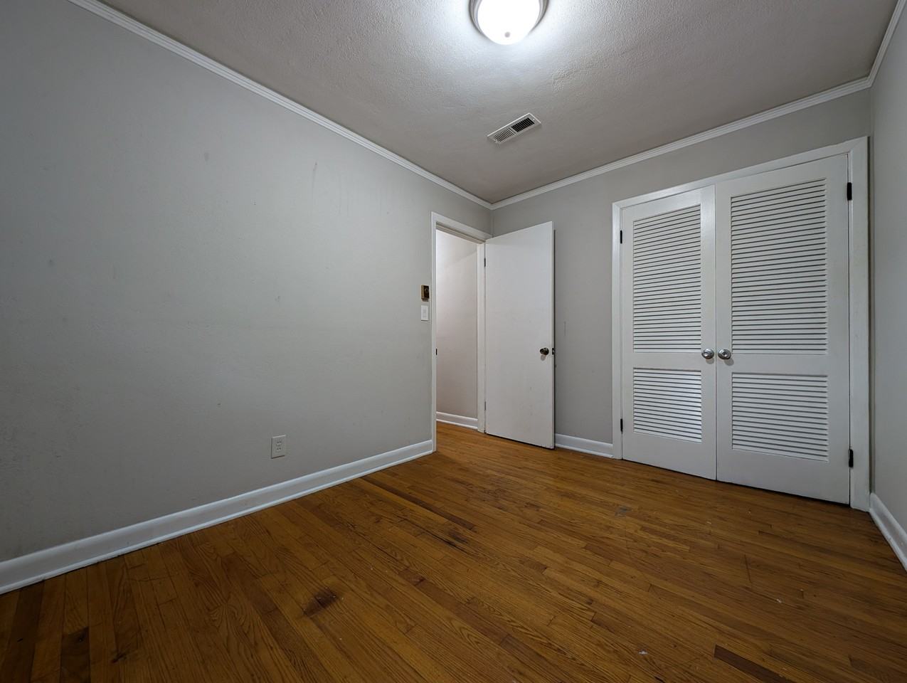 2820 Kulman Pl - Photo 5 of 7