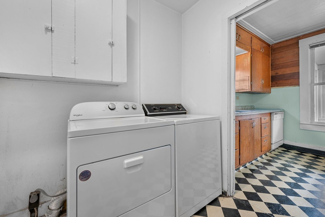 1323 Ellis St - Photo 5 of 32