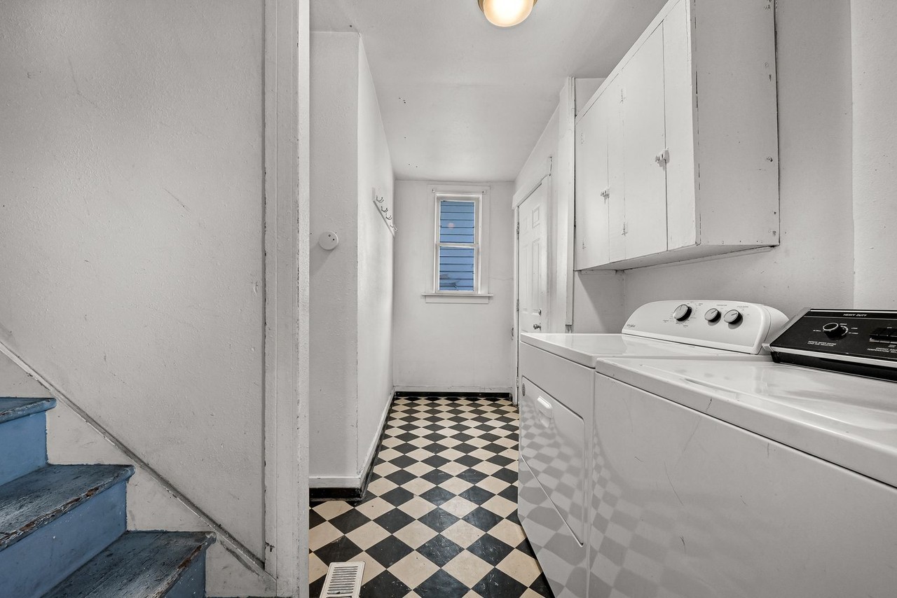 1323 Ellis St - Photo 6 of 32