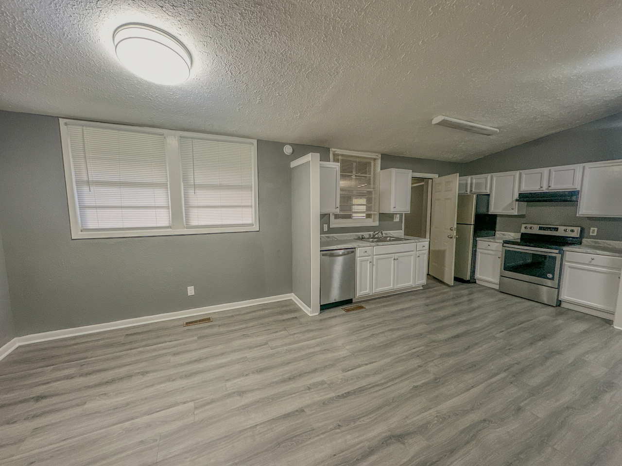 1013 Hillside Dr #1 - Photo 3 of 18