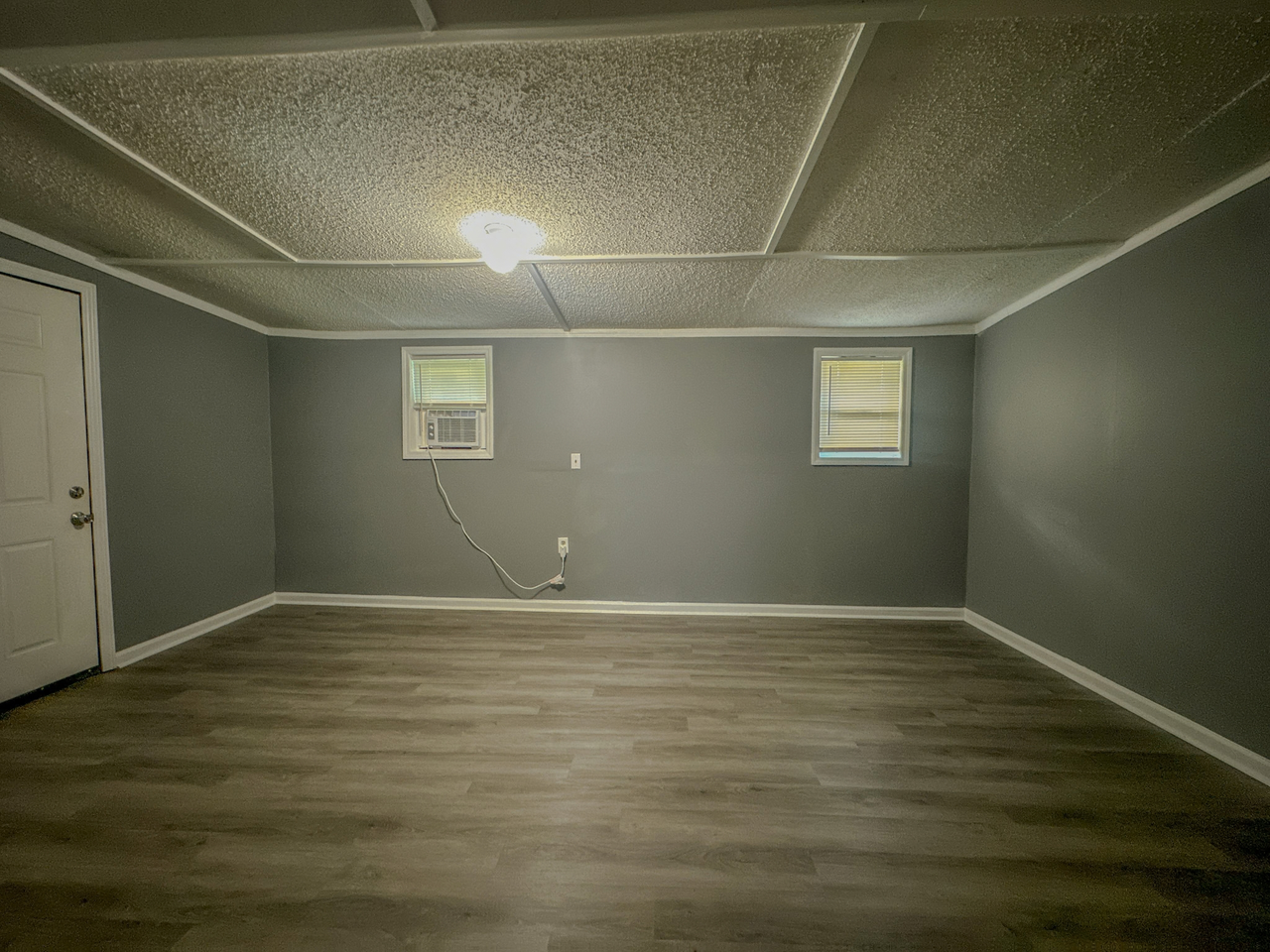 1013 Hillside Dr #1 - Photo 5 of 18