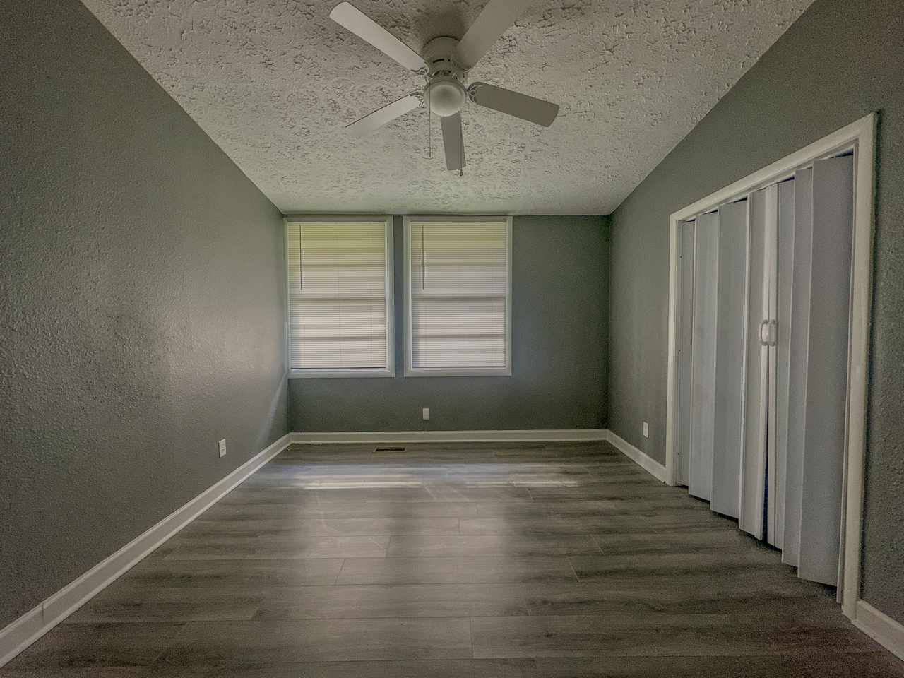 1013 Hillside Dr #1 - Photo 6 of 18