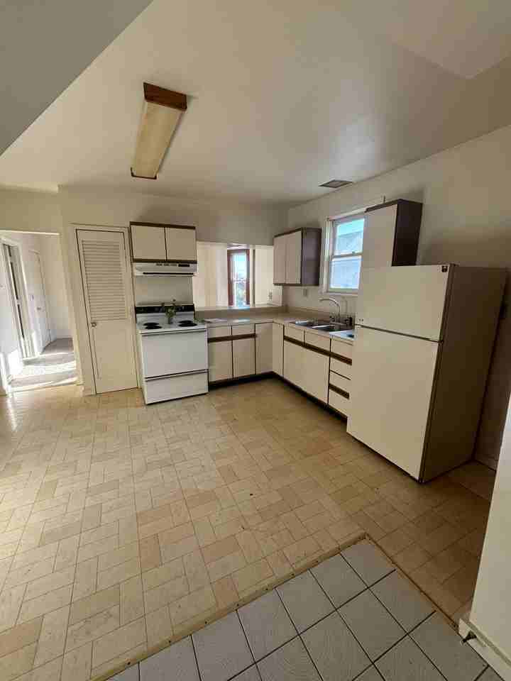 234 York St #2 - Photo 5 of 7
