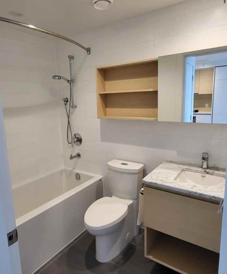 525 Foster Avenue - Photo 3 of 17