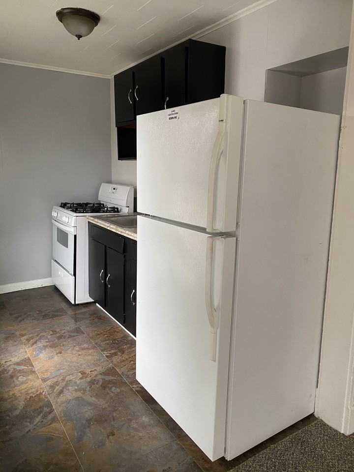 101 Thorndale Ter #2 - Photo 2 of 8