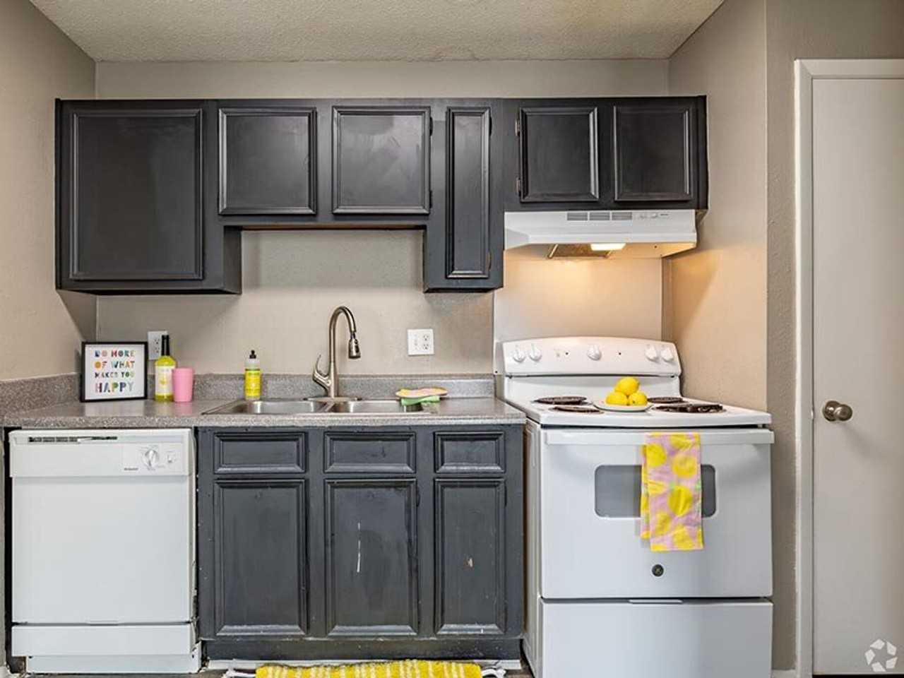 Timber Pointe Apartments - Photo 4 of 25