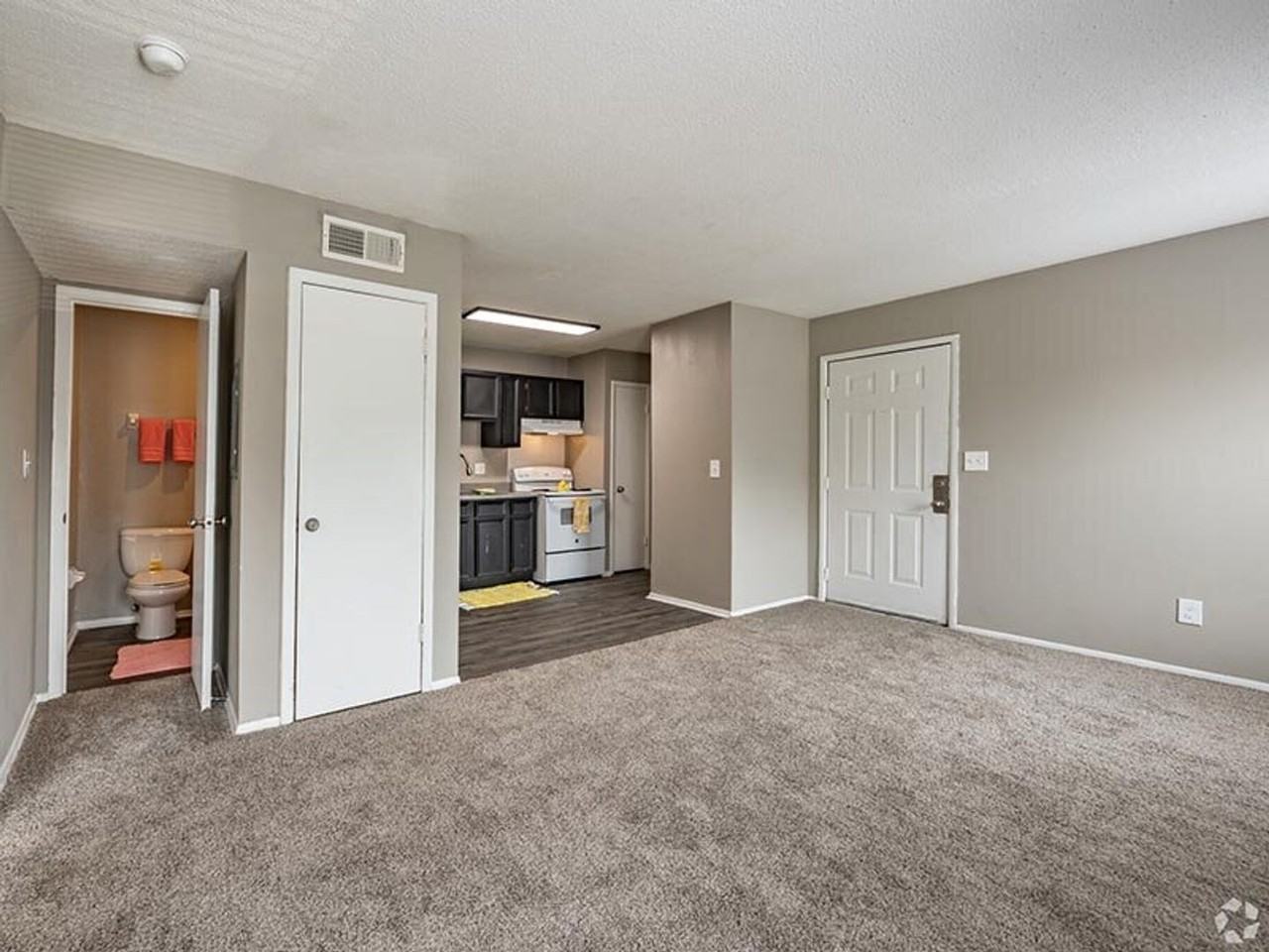 Timber Pointe Apartments - Photo 6 of 25