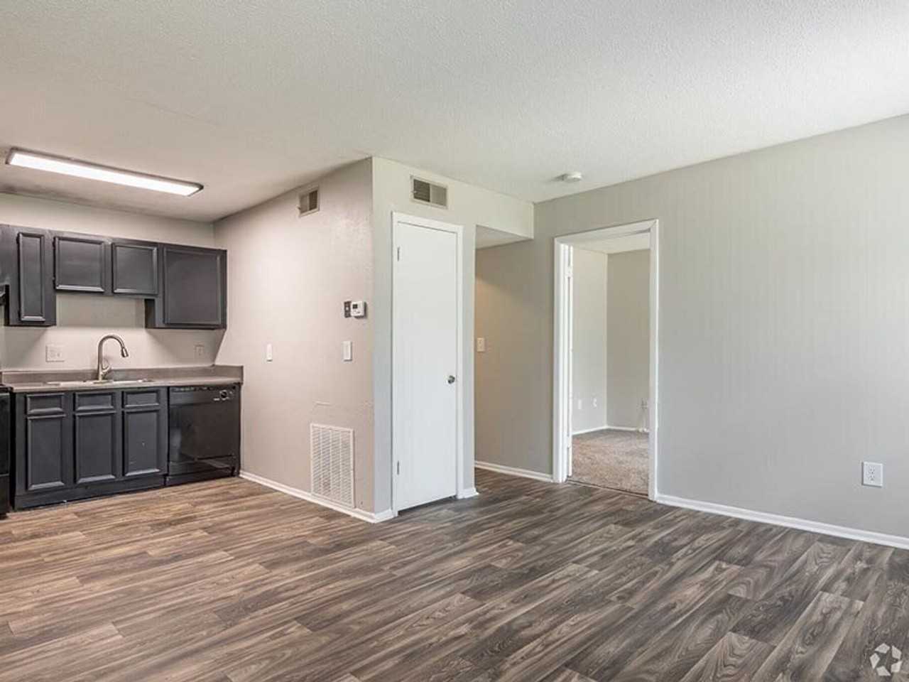 Timber Pointe Apartments - Photo 7 of 25