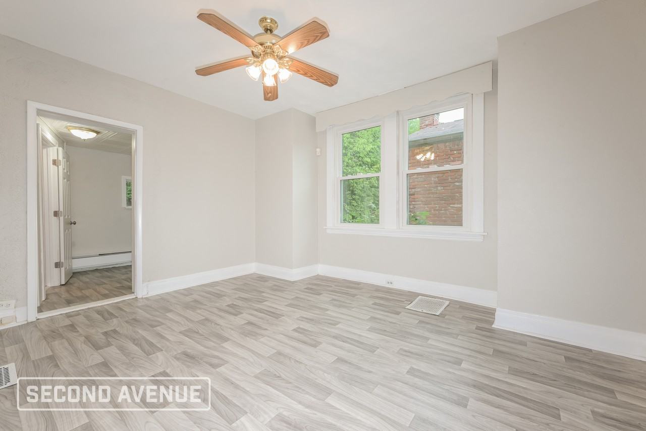 1406 Orangewood Ave - Photo 3 of 17