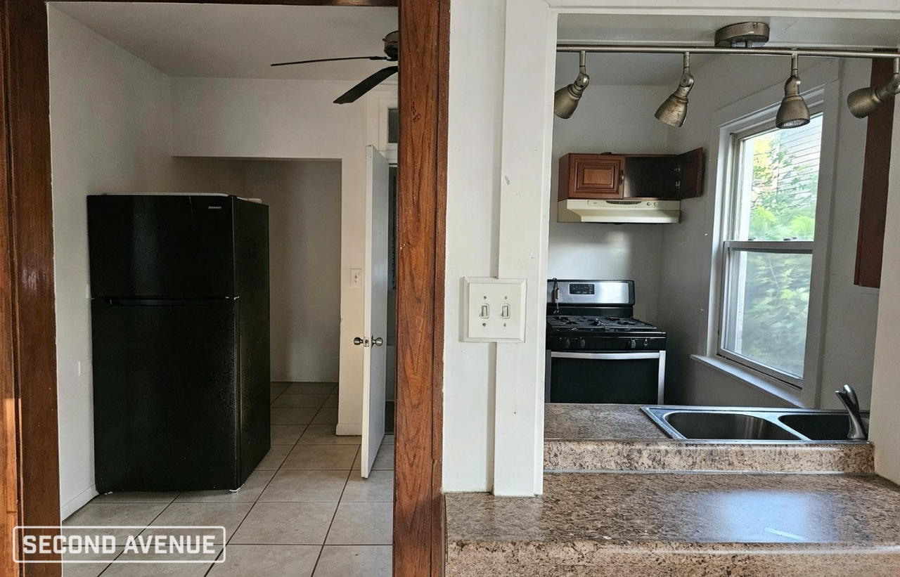 10417 S Emerald Ave - Photo 5 of 14