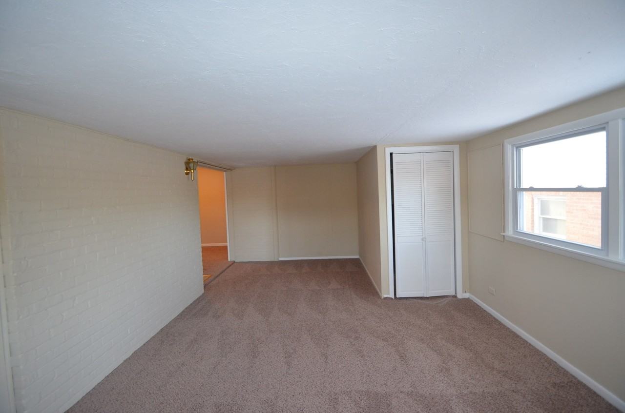 16451 Roy St - Photo 3 of 7