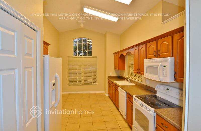 264 Old Mill Cir - Photo 3 of 10