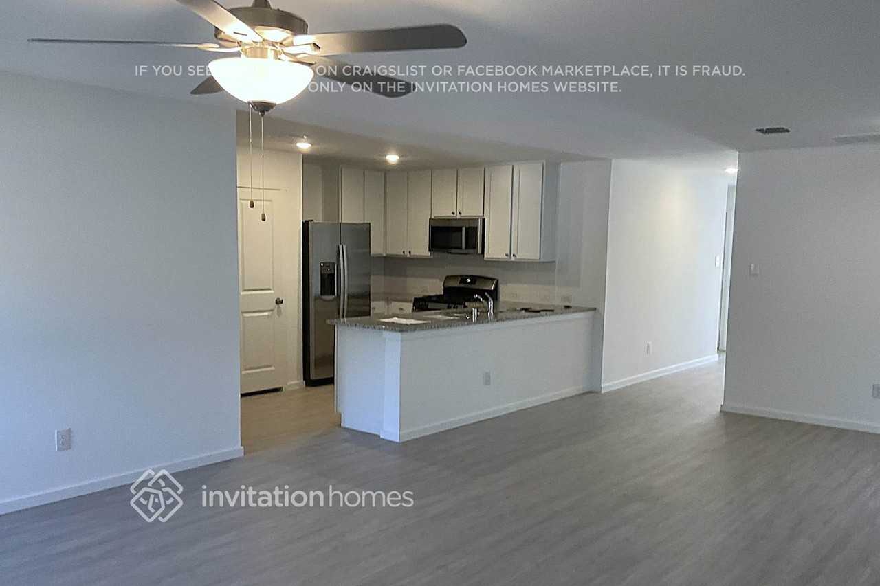 7069 Meandering Creek Ln - Photo 5 of 9