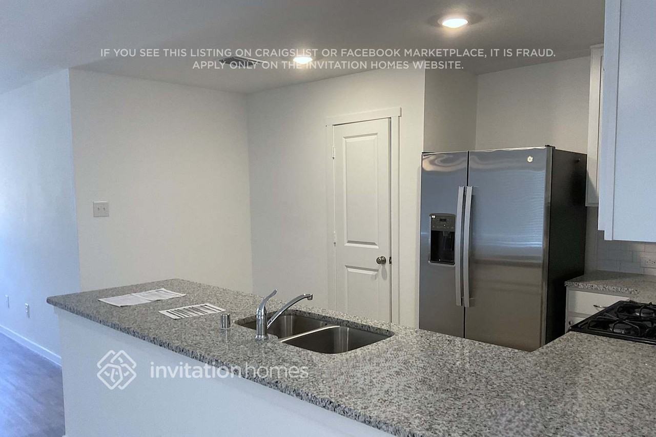 7069 Meandering Creek Ln - Photo 6 of 9