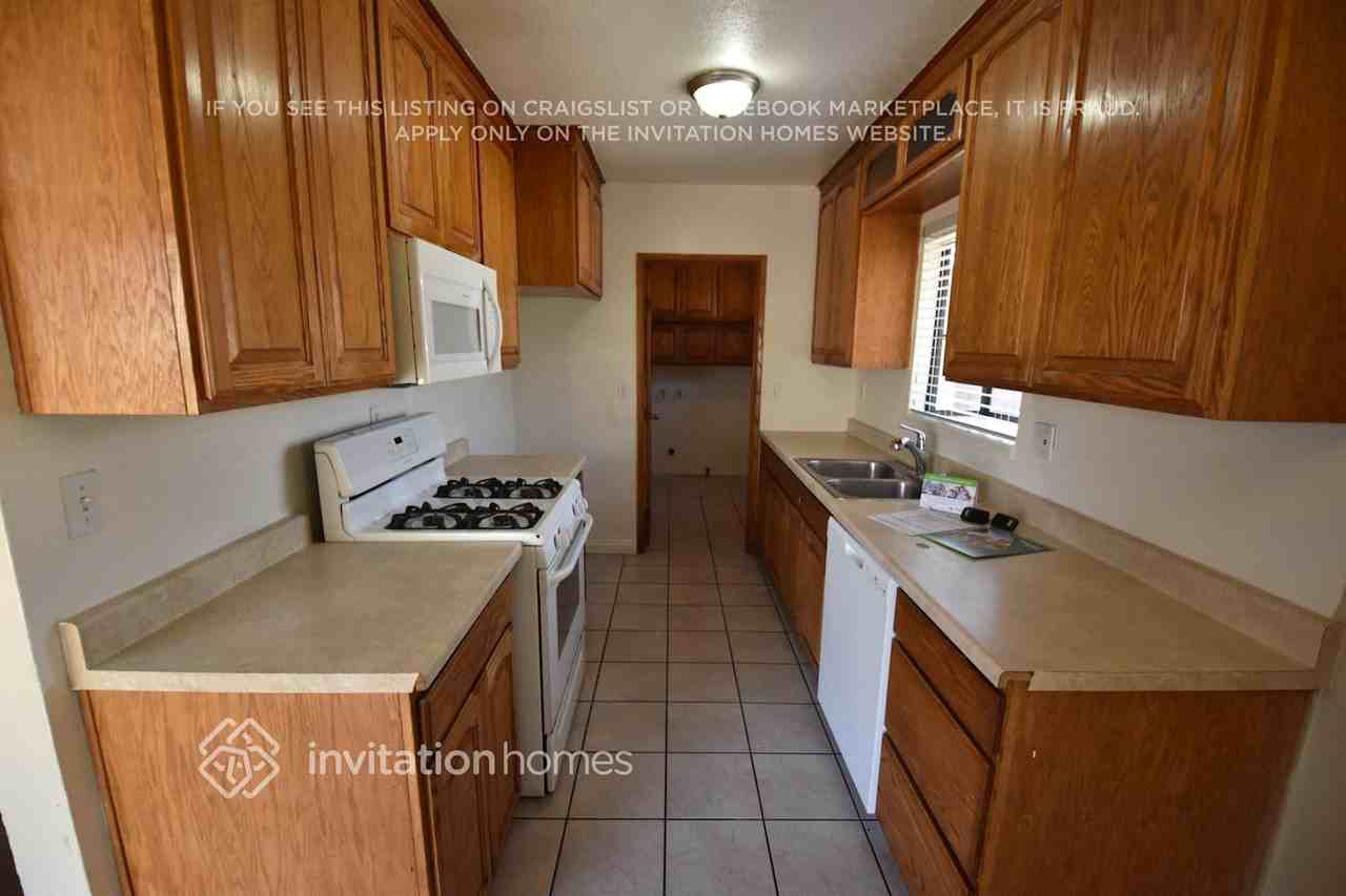 1754 Burton Rd - Photo 4 of 12