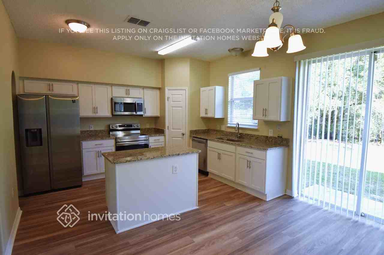 2413 Marcasite Loop - Photo 5 of 15
