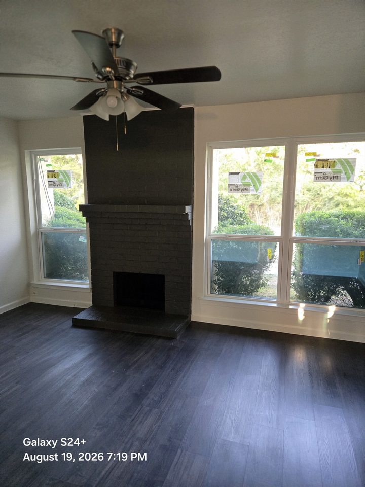 224 Rolling Hills Place - Photo 2 of 18