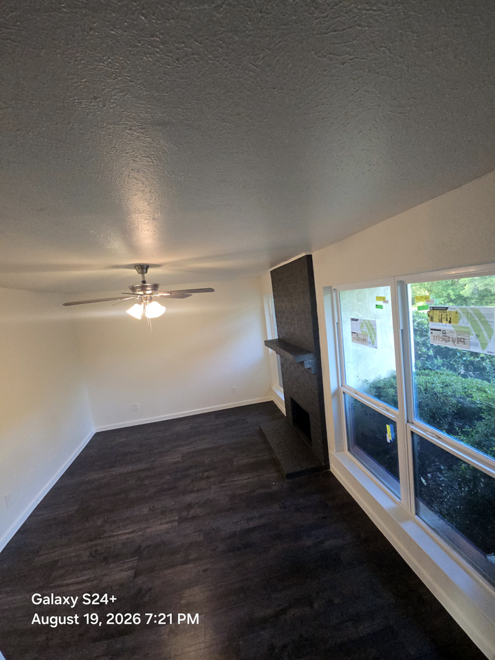 224 Rolling Hills Place - Photo 5 of 18