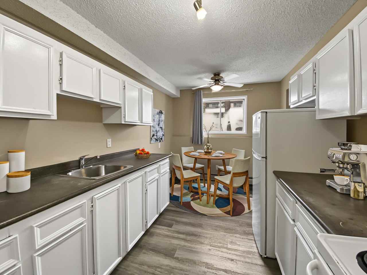 Meadow Green Apartments - Photo 7 of 20