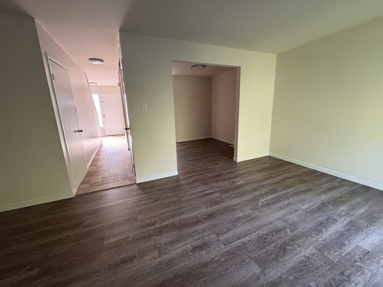 305 Briarhill - Photo 7 of 20