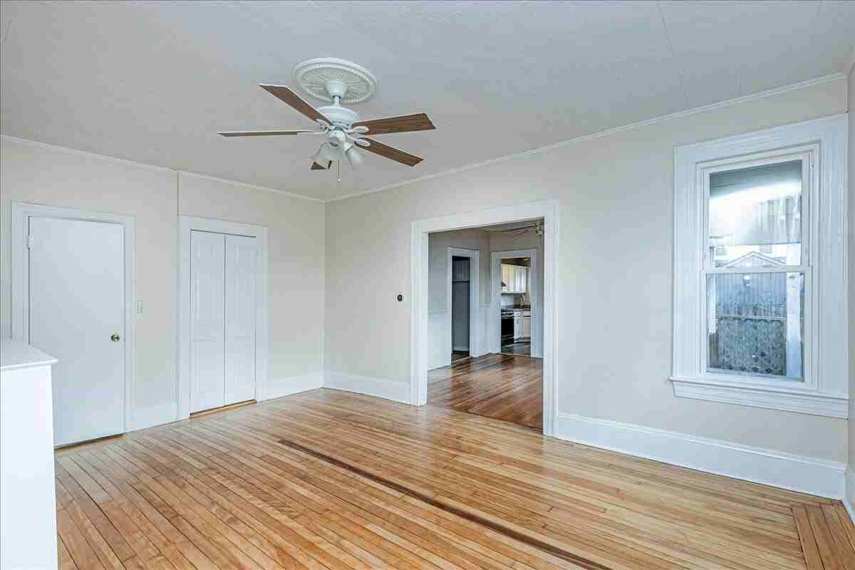 7 Lapham St #7 - Photo 4 of 23