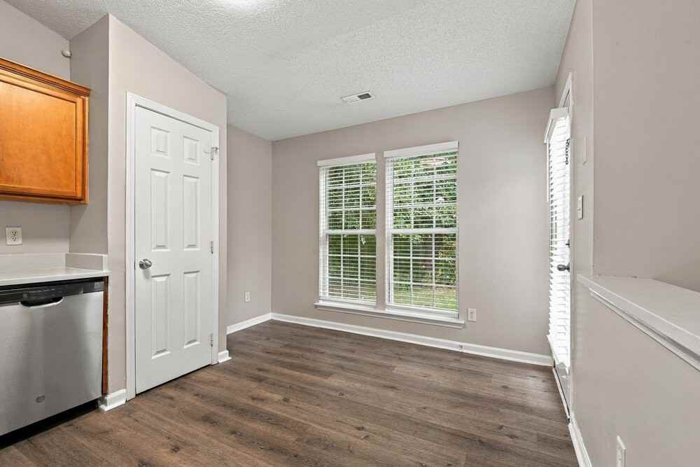 5410 Starflower Dr - Photo 5 of 16