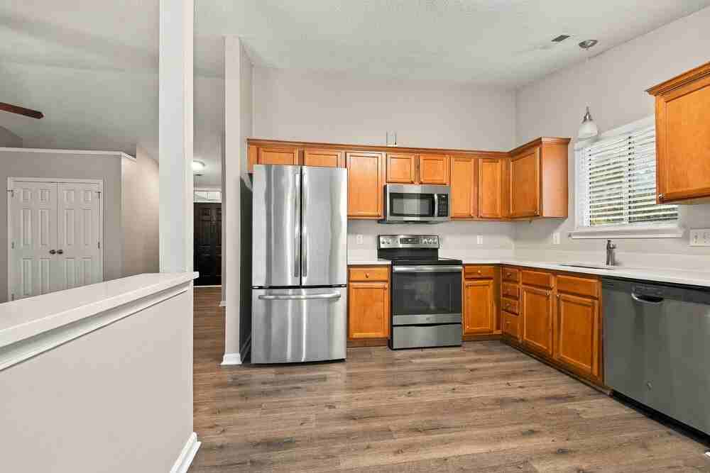 5410 Starflower Dr - Photo 6 of 16
