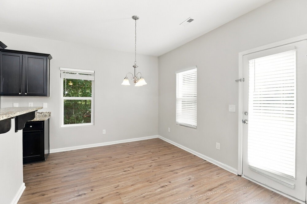 1157 Black Diamond Dr - Photo 5 of 17