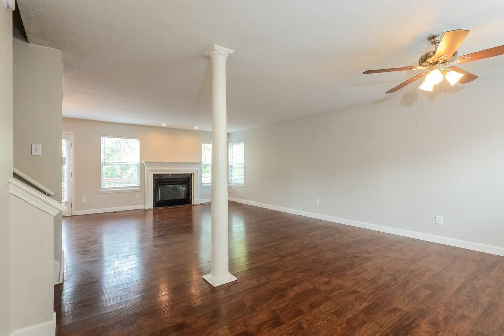 6238 Tybalt Pl - Photo 6 of 18