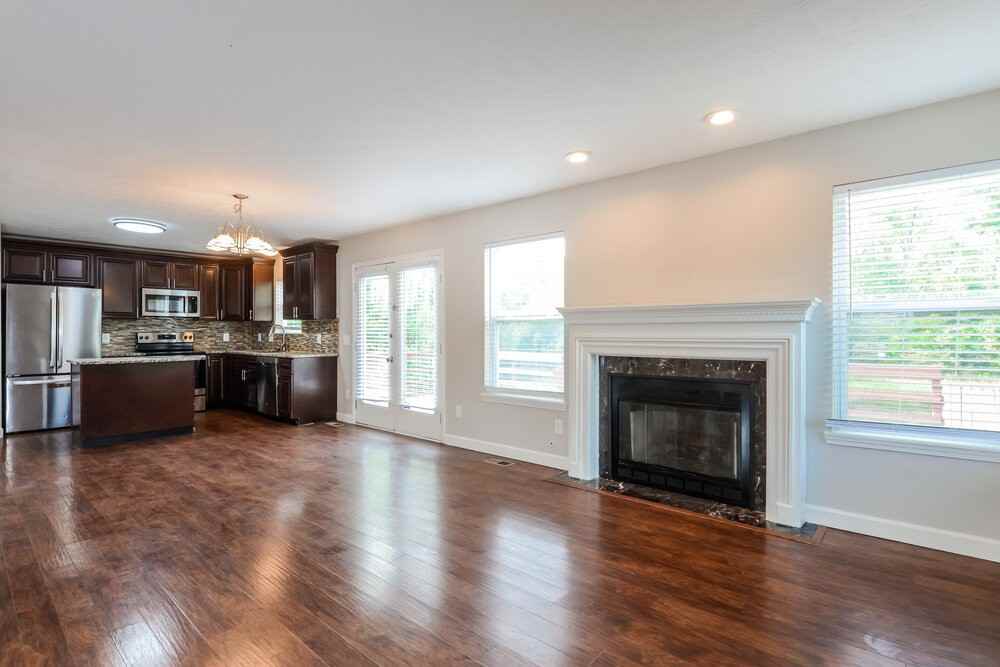 6238 Tybalt Pl - Photo 7 of 18