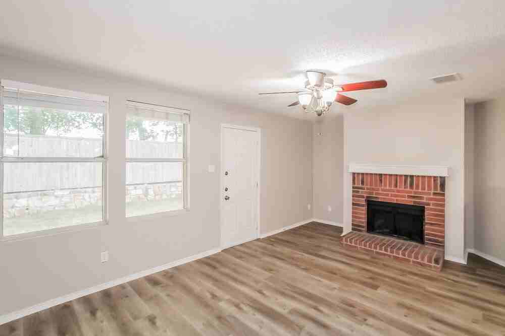 2141 Shawnee Trl - Photo 4 of 19