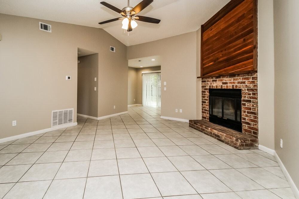 3762 Peaceful Pl - Photo 4 of 15
