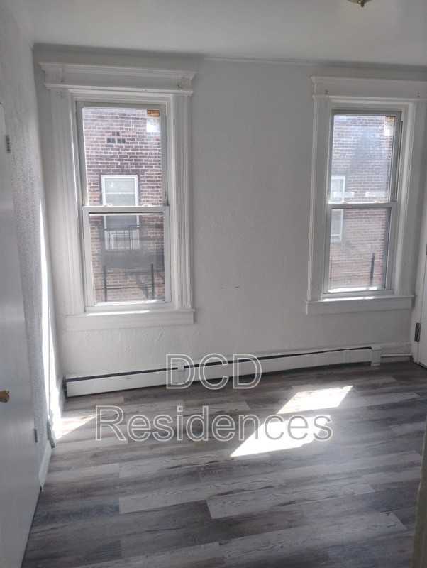 95 Montclair Ave #3R