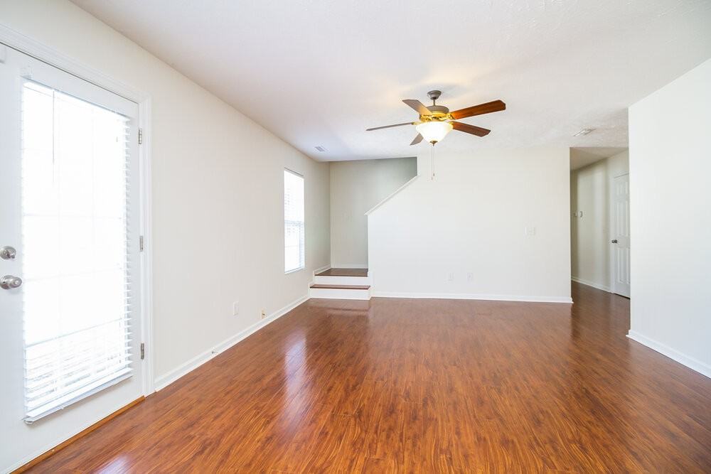 1632 Antebellum Dr - Photo 2 of 20