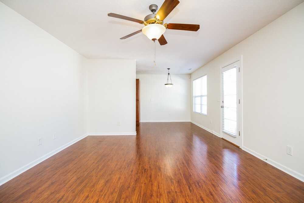 1632 Antebellum Dr - Photo 3 of 20