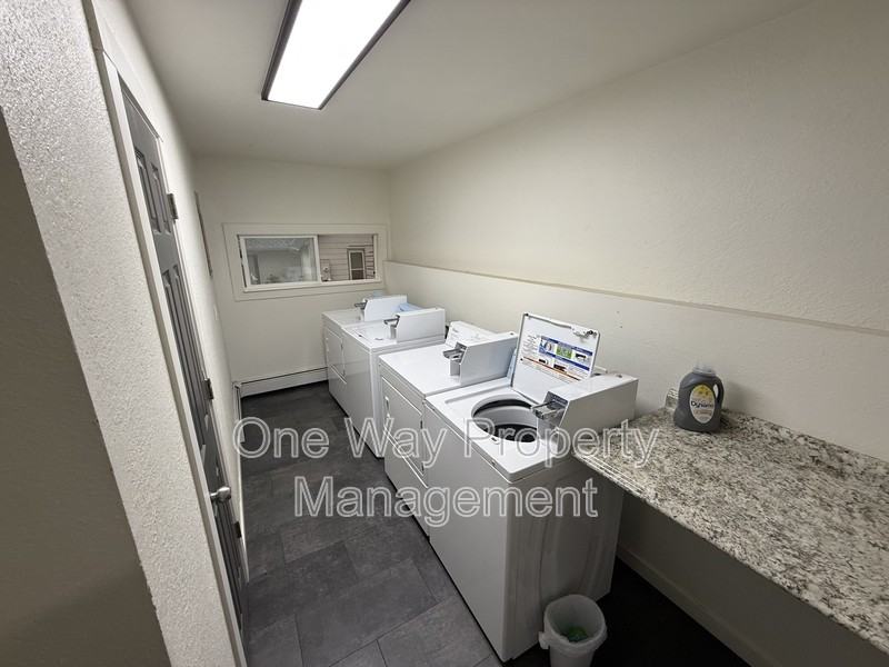205 S 3rd Ave - Photo 5 of 10