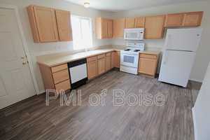 featured image of 1031 E Iowa Ave #1