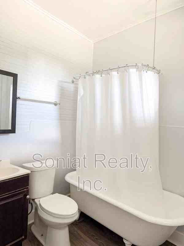 654 S Rendon St - Photo 5 of 5