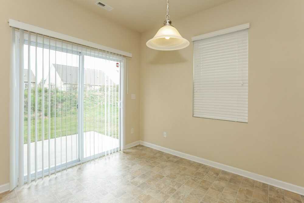 434 Knothole Ln - Photo 4 of 18