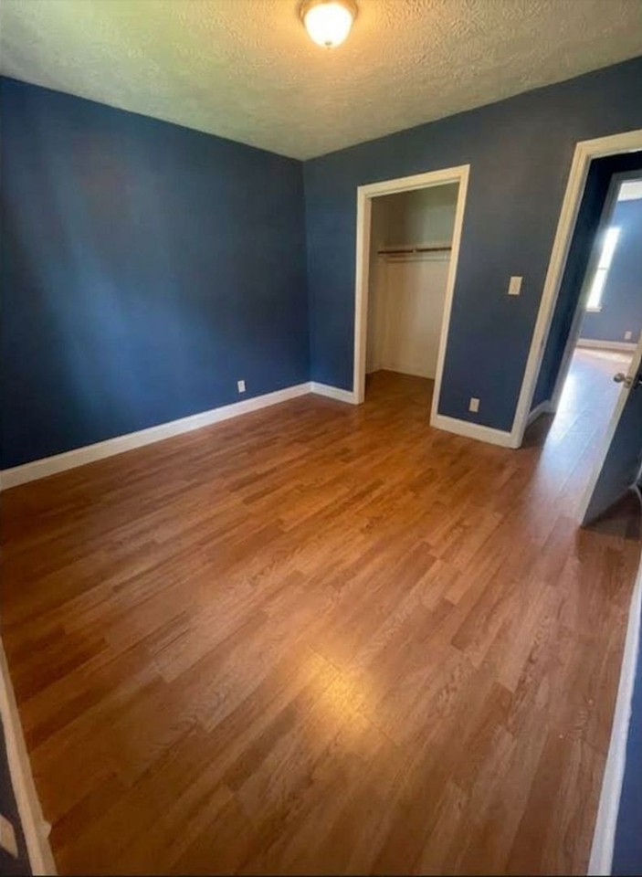 2395 Hybrook Ln - Photo 3 of 10