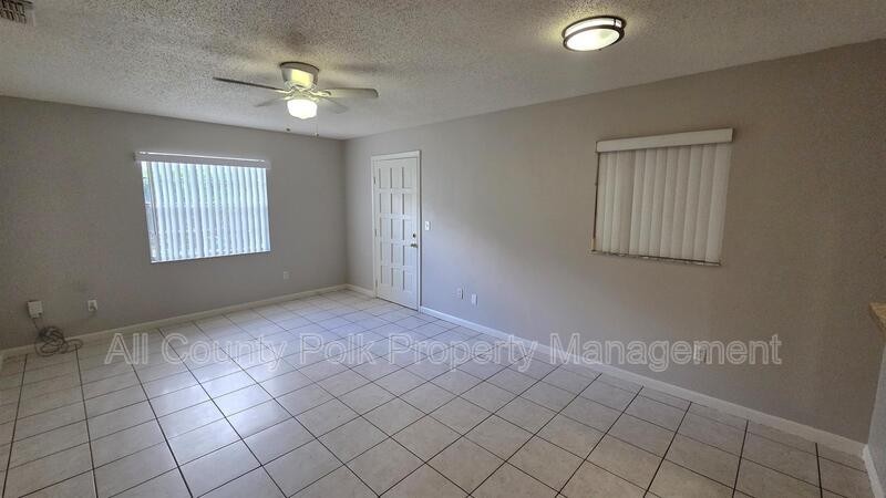 519 Duchess Ct #3 - Photo 4 of 16