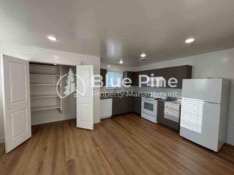 5941 N Freedom Rd #4 - Photo 4 of 15