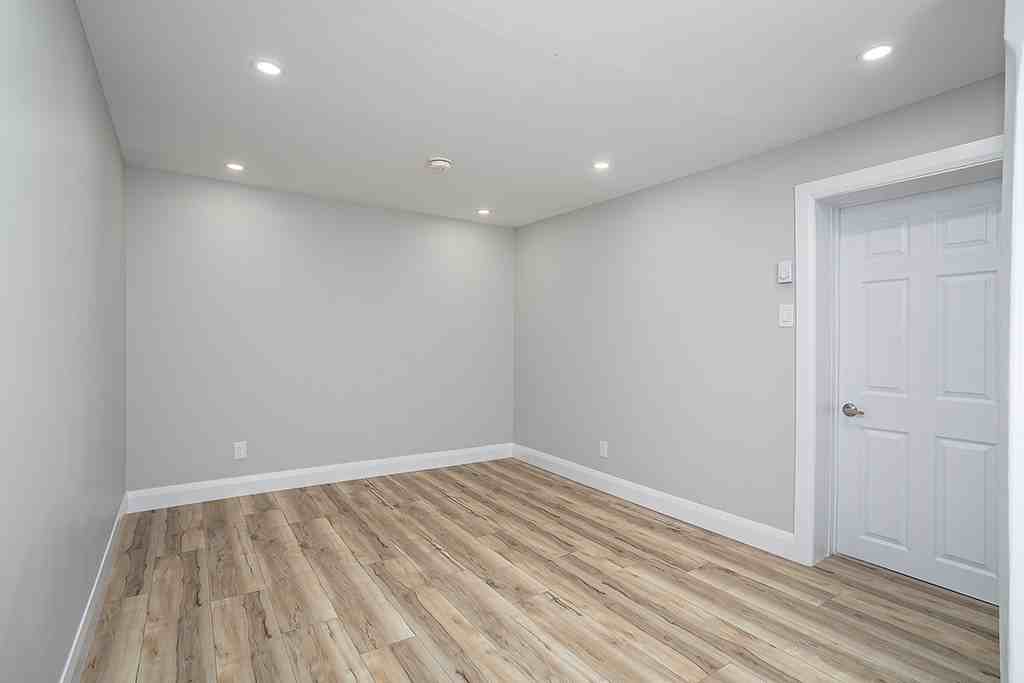 99 B-99 Rue Saint-Hyacinthe - Photo 5 of 20