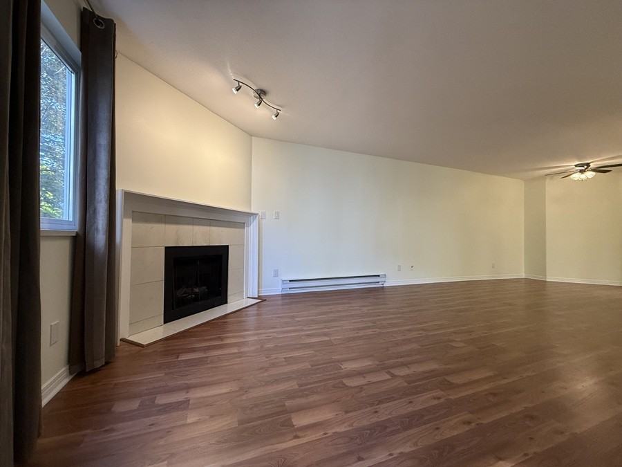 11963 223 St - Photo 5 of 25