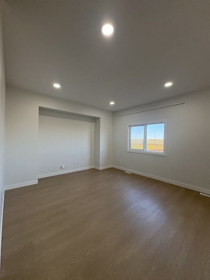 23 Point Pleasant Pl - Photo 3 of 16