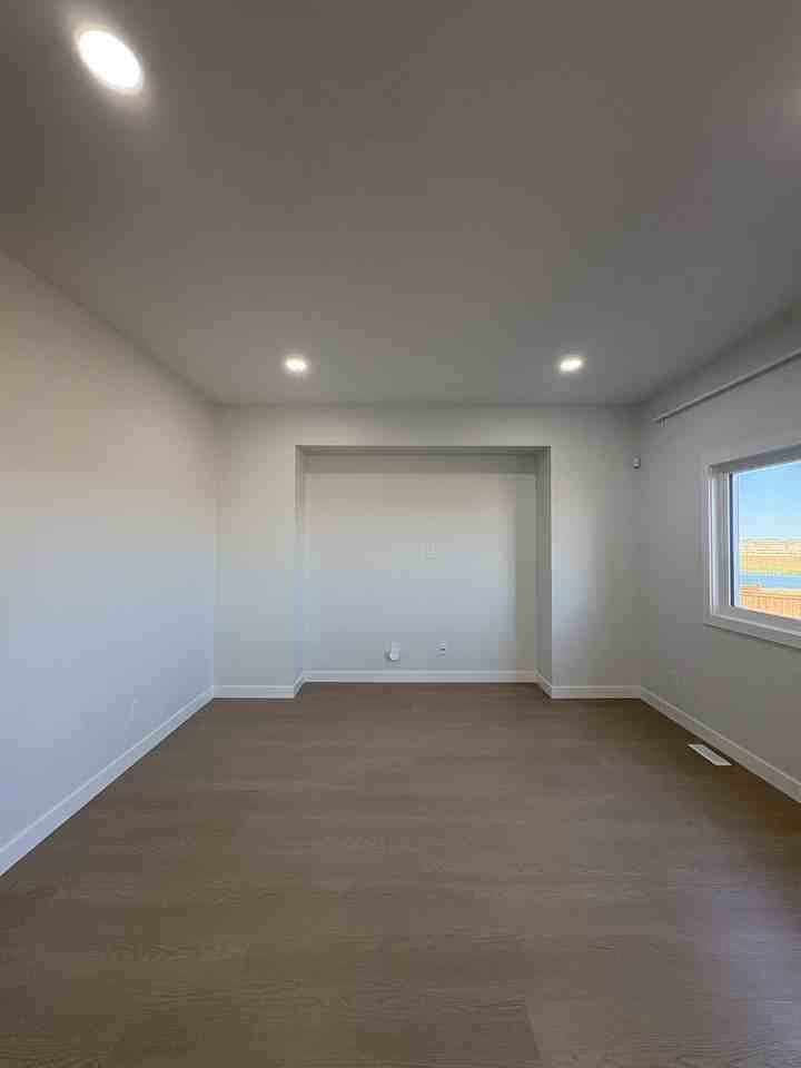 23 Point Pleasant Pl - Photo 4 of 16