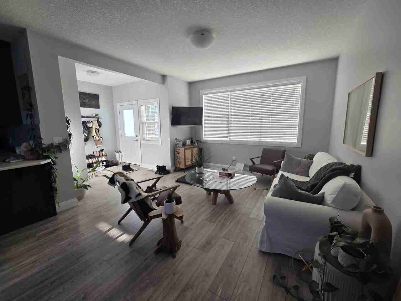 12 Harrison Gate - Photo 3 of 22
