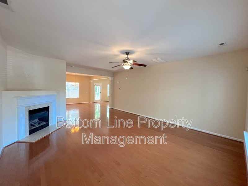 2617 Saint Helena Ct - Photo 3 of 23