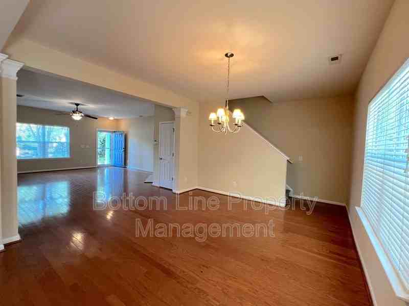 2617 Saint Helena Ct - Photo 4 of 23